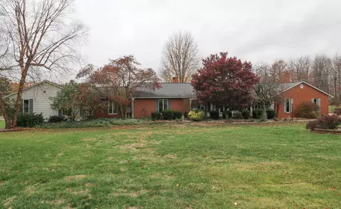 2979 Franchel Ct NW, Lancaster, OH 43130