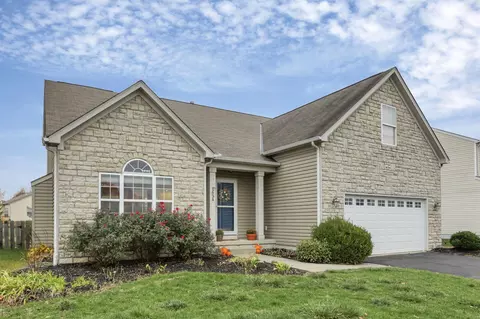1634 Morrison Farms Dr, Blacklick, OH 43004