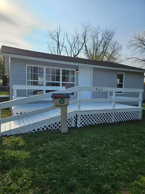 961 Idlewilde Ave, Newark, OH 43055