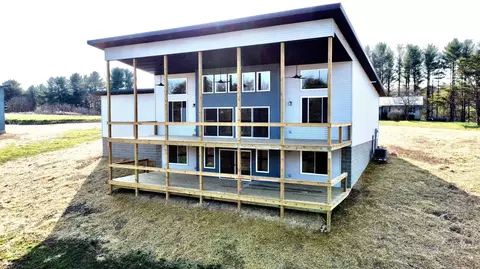 8056 Pleasantview Rd SE, Bremen, OH 43107