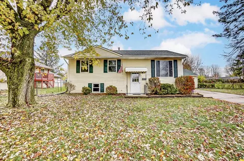 2008 Sturgeon St, Springfield, OH 45506