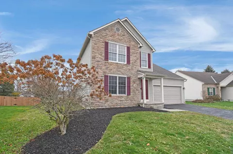 1498 Hunters Dr, Newark, OH 43055