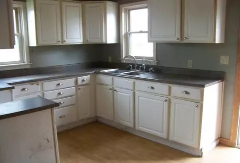 524 N Thoman St, Crestline, OH 44827