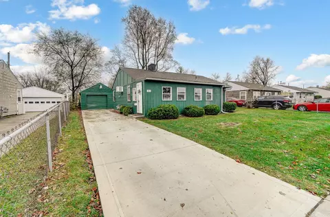 311 Madison Dr N, West Jefferson, OH 43162