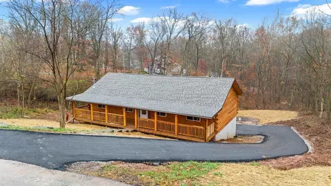 316 Ridgewood Blvd, Belpre, OH 45714