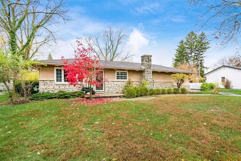 3875 Darbyshire Dr, Hilliard, OH 43026