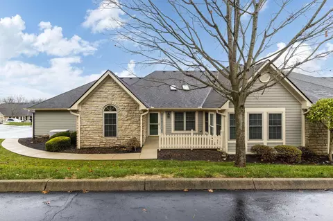 1483 Pine View Dr, Lancaster, OH 43130
