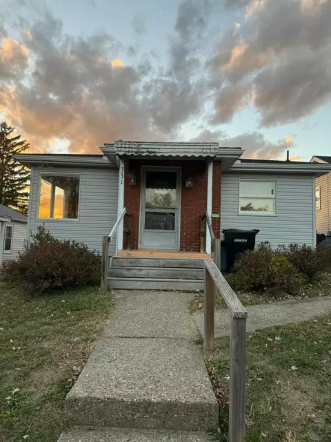 331 White Oak Ave, Zanesville, OH 43701