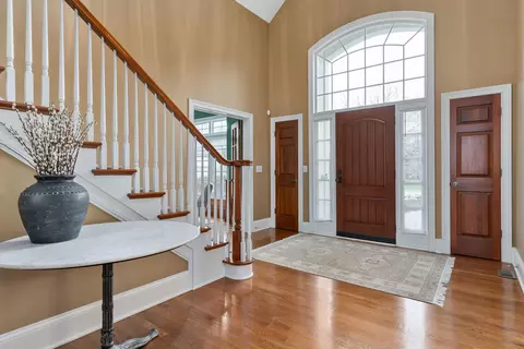Entry Way - 6988 Ballantrae Loop, Dublin, OH 43016 photo 2 of 3