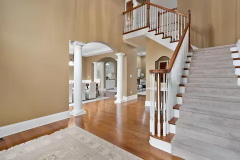 Entry Way - 6988 Ballantrae Loop, Dublin, OH 43016 photo 3 of 3