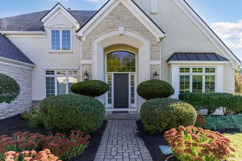 Exterior - 6988 Ballantrae Loop, Dublin, OH 43016 photo 3 of 11