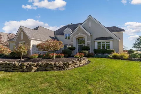 Exterior - 6988 Ballantrae Loop, Dublin, OH 43016 photo 2 of 11