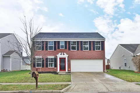 7567 Maple Trunk Dr, Canal Winchester, OH 43110