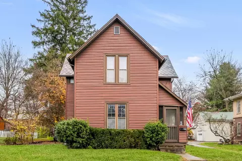 217 Coshocton Ave, Mount Vernon, OH 43050