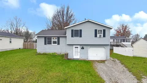 99 Hawk Ridge Rdg, Rittman, OH 44270