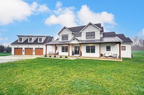 138 Hawks Cove Ct, Granville, OH 43023
