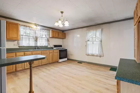 306 E Huntwork St, Baltimore, OH 43105 photo 9