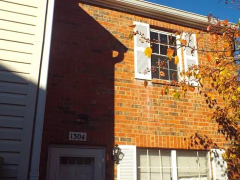 1304 Lowland Ct #92, Columbus, OH 43204
