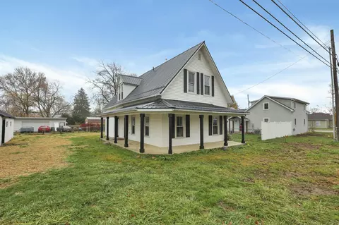 160 N 5th St, Kirkersville, OH 43033