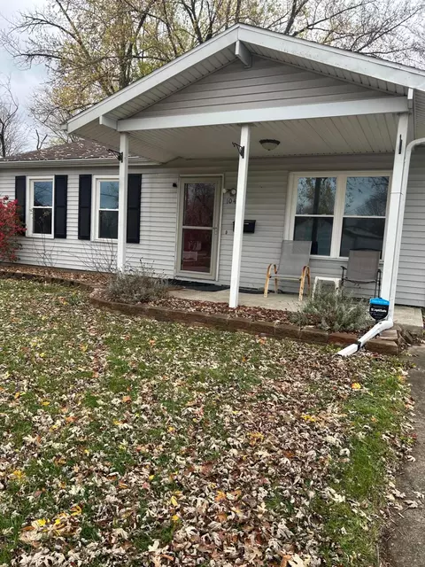1043 Robinson St, Marion, OH 43302