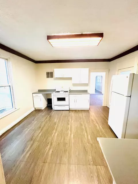 Kitchen - 331 S Maple St, Lancaster, OH 43130 photo 1 of 4