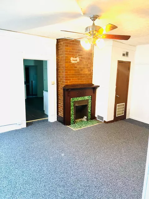 Living - 331 S Maple St, Lancaster, OH 43130 photo 1 of 4