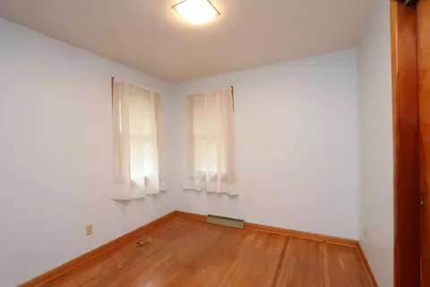 Bedroom - 1251 E Walker Ave, Mansfield, OH 44905 photo 3 of 6