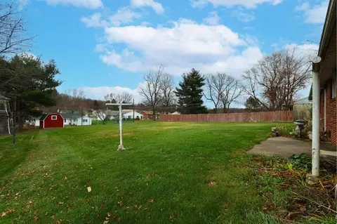 Exterior - 1251 E Walker Ave, Mansfield, OH 44905 photo 3 of 7