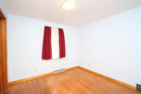 Bedroom - 1251 E Walker Ave, Mansfield, OH 44905 photo 5 of 6