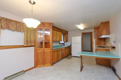 Kitchen - 1251 E Walker Ave, Mansfield, OH 44905 photo 1 of 3