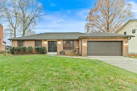1663 Ramblewood Ave, Columbus, OH 43235