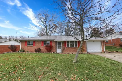 7 Eastmoor Dr, Mount Vernon, OH 43050