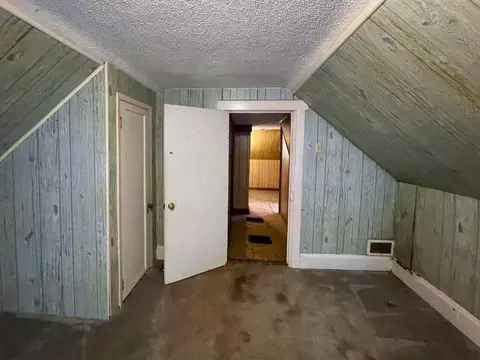 232 E Central Ave, Delaware, OH 43015 photo 11