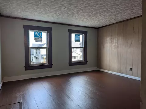 Living - 1723 Warder St, Springfield, OH 45503 photo 8 of 8