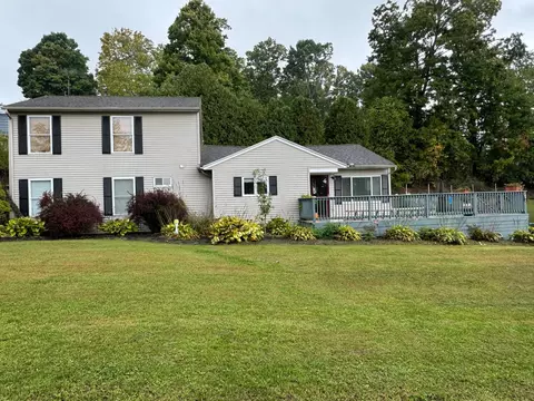 4670 Oak Rd Dr, Perrysville, OH 44864