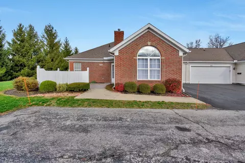 696 Hampton Woods Dr, Marion, OH 43302