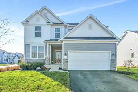 909 Peacock Dr, Sunbury, OH 43074