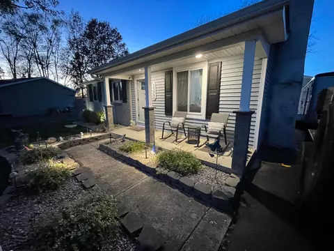 3322 Hunt Club Rd N, Westerville, OH 43081