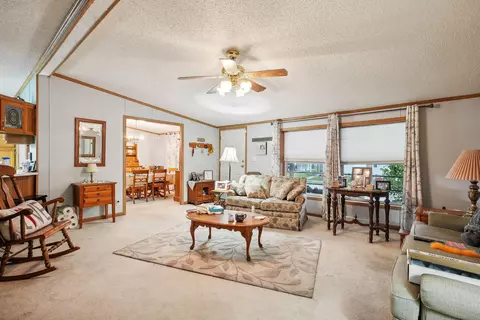 4351 Wesley Trl, Obetz, OH 43207
