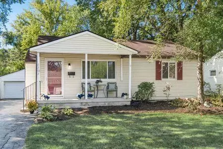 2203 Edgevale Rd, Columbus, OH 43221