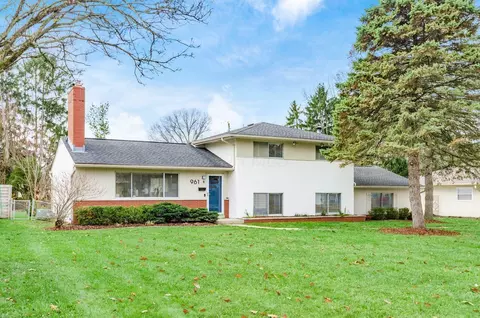 961 Hillsdale Dr, Columbus, OH 43224