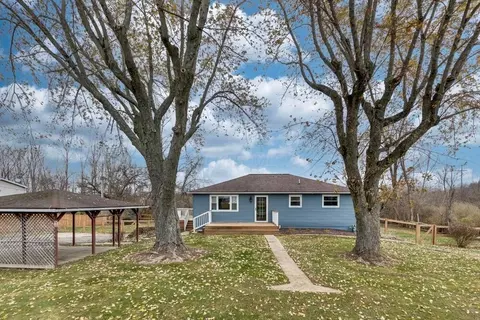 860 Becks Knob Rd SW, Lancaster, OH 43130