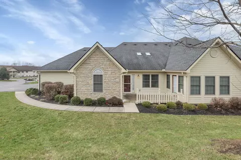 1437 Meadow Way Dr, Lancaster, OH 43130