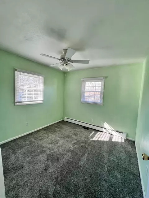 Bedroom - 1739 Winding Trl, Springfield, OH 45503 photo 2 of 4