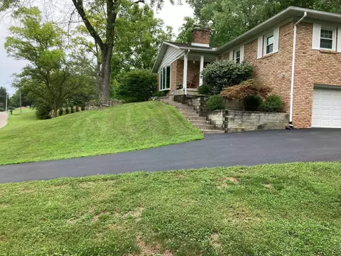 Exterior - 1739 Winding Trl, Springfield, OH 45503 photo 11 of 25