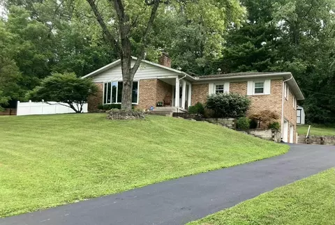 1739 Winding Trl, Springfield, OH 45503