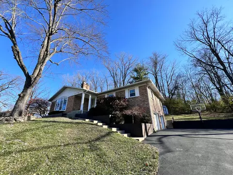 Exterior - 1739 Winding Trl, Springfield, OH 45503 photo 22 of 25