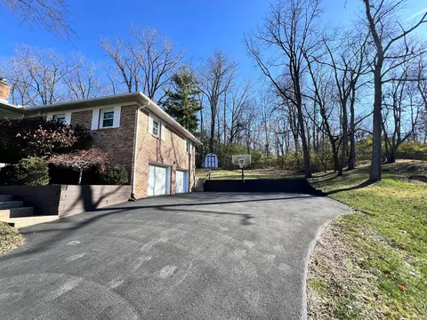 Exterior - 1739 Winding Trl, Springfield, OH 45503 photo 21 of 25