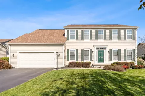2042 Twin Flower Cir, Grove City, OH 43123