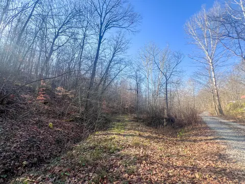 601 Fairgreens Rd, Jackson, OH 45640 photo 3